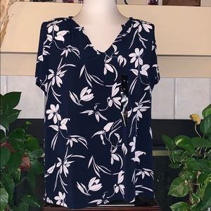 Brand new! Banana Republic blouse (123$